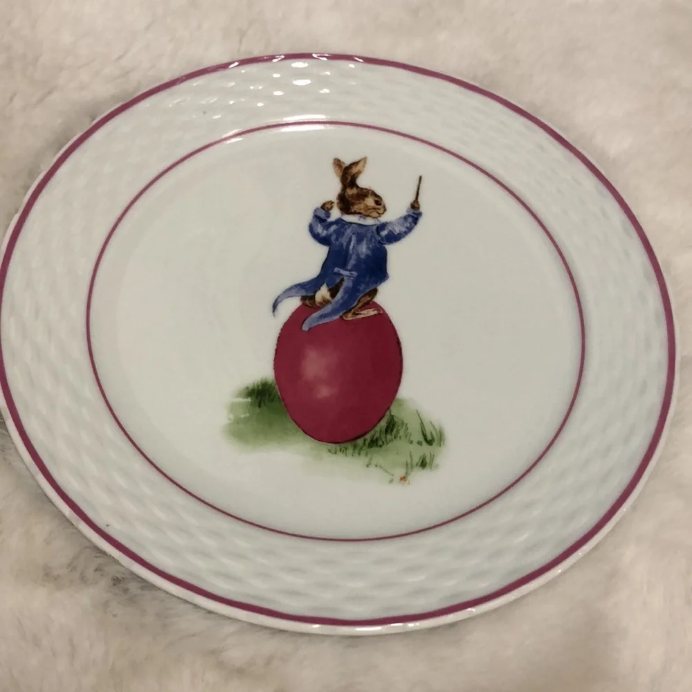 Williams Sonoma Vintage Bunny Band dessert plates set
